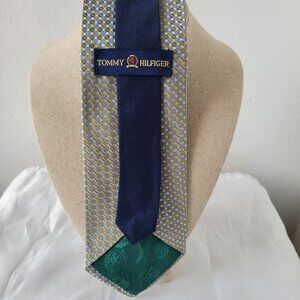 Tommy Hilfiger White, Gold & Blue Silk Press Men’s Necktie